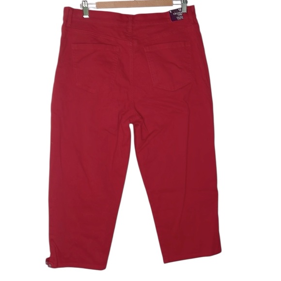 NWT Gloria Vanderbilt Amanda Capri Stretch Red Denim Jeans - Picture 5 of 11